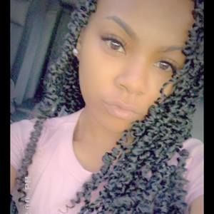 Meet your Posher, Francesca